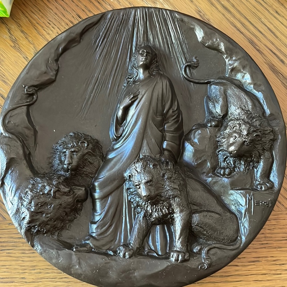 Rhodes Studios “Daniel in the Lion’s Den” Plate